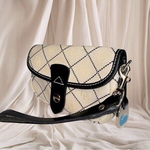 Dooney & Bourke Vintage Snap Front Wallet Wristlet with Blue Duck Charm LIKE NEW